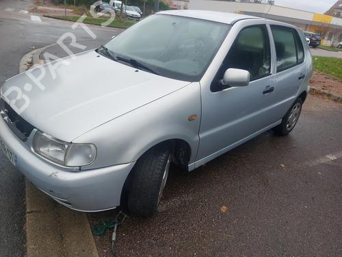 Right headlight VW POLO III (6N1) 60 1.4 | BP22438883C29 
