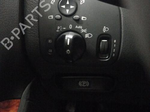 Used Headlight switch MERCEDES-BENZ CLK (C209) CLK 270 CDI (209.316) (170 hp) 24439217