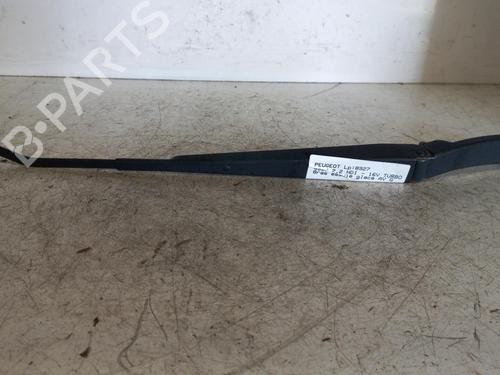 Used Front windshield wiper arm PEUGEOT 4007 (VU_, VV_) 2.2 HDi (156 hp) 19889730