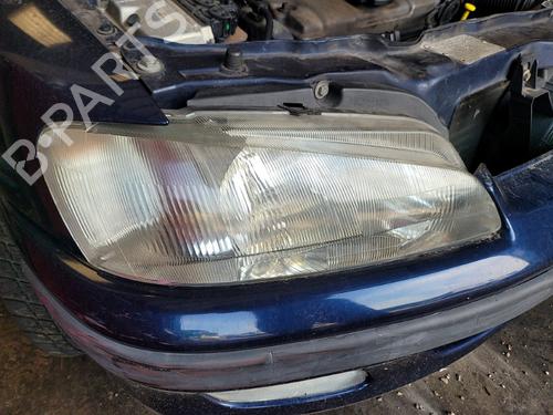 Used Right headlight PEUGEOT 106 II (1A_, 1C_) 1.1 i (60 hp) 23775332