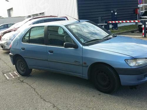 Grille PEUGEOT 306 Hatchback (7A, 7C, N3, N5)  | BP19899283C40 