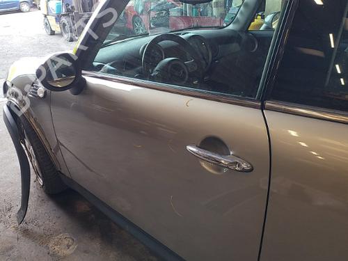 Used Left front door MINI MINI (R56) Cooper (120 hp) 21995964