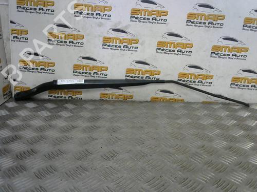 Used Front windshield wiper arm RENAULT MEGANE III Coupe (DZ0/1_) 1.9 dCi (DZ0N, DZ0J, DZ1J, DZ1K) (131 hp) 19883979