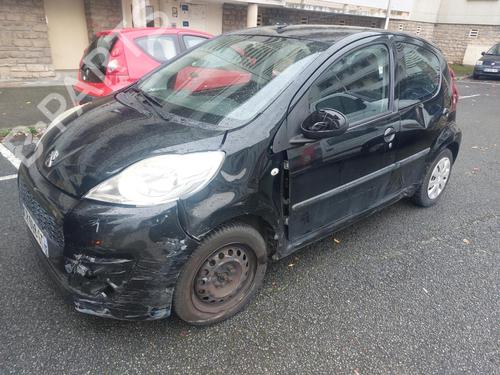 Right taillight PEUGEOT 107 (PM_, PN_) 1.0 | BP23949098C35 
