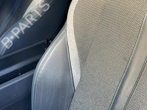 Left front seat PEUGEOT 308 III (FB_, FH_, FP_, F3_, FM_) PureTech 130 (FPHNSL, FPHNST) | BP27496484C15