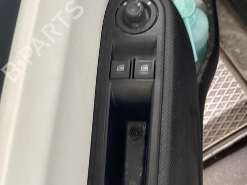 Fensterheberschalter links vorne für RENAULT TWINGO III (BCM_, BCA_) 0.9 TCe 90 (BCM9, BCM2) (90 hp) 19892276
