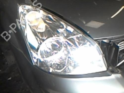 Used Right headlight TOYOTA COROLLA Verso (ZER_, ZZE12_, R1_) 2.2 D-4D (AUR10_, AUR10R) (136 hp) 19899657