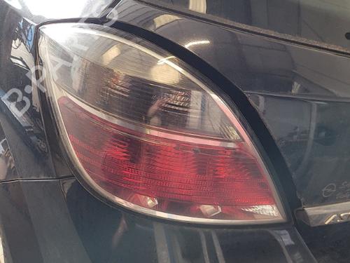 Used Left taillight OPEL ASTRA H (A04) [2004-2014]  19885415