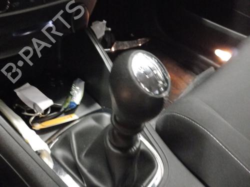 Used Gear lever RENAULT MEGANE III Hatchback (BZ0/1_, B3_) 1.2 TCe (BZ2B, BZ11) (116 hp) 25221516