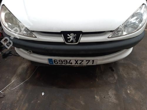 Used Front bumper PEUGEOT 206 Hatchback (2A/C) 1.1 i (60 hp) 27810483