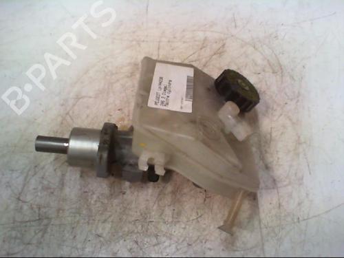 Used Brake master cylinder PEUGEOT 206 Hatchback (2A/C) 2.0 HDI 90 (90 hp) 21976396