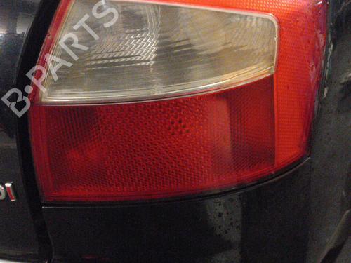 Høyre baklys AUDI A4 B6 (8E2) 1.9 TDI (130 hp) 19900401