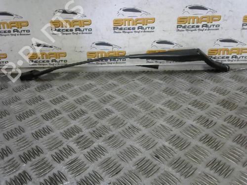Used Front windshield wiper arm PEUGEOT 208 I (CA_, CC_) [2012-2020]  19895031