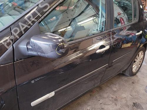 Dør venstre foran RENAULT CLIO III (BR0/1, CR0/1) 1.2 16V (BR02, BR0J, BR11, CR02, CR0J, CR11) (75 hp) 21995651