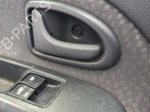 Maniglia interna anteriore sinistra RENAULT CLIO II (BB_, CB_) 1.5 dCi (B/C2J) (68 hp) 27380655