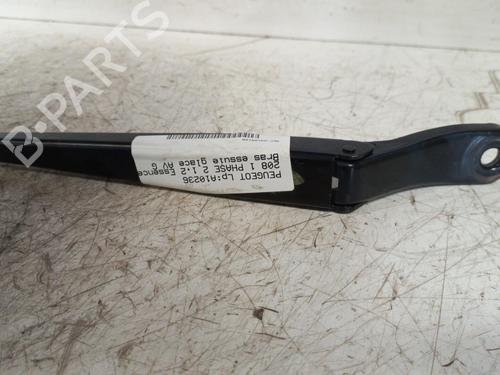 Used Front windshield wiper arm PEUGEOT 208 I (CA_, CC_) 1.2 PureTech 82 (82 hp) 19881344