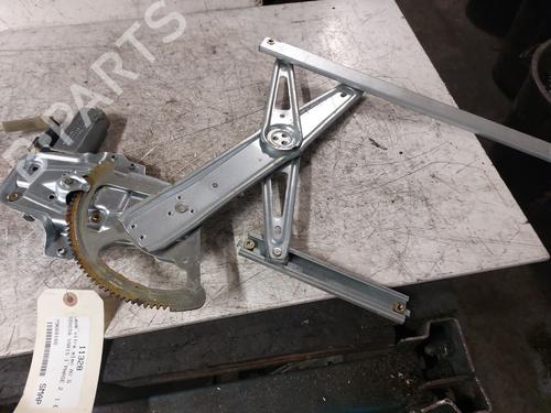 Rudehejsemekanisme ventre foran TOYOTA YARIS (_P1_) 1.0 (SCP10_, SCP10R) (65 hp) 20932368