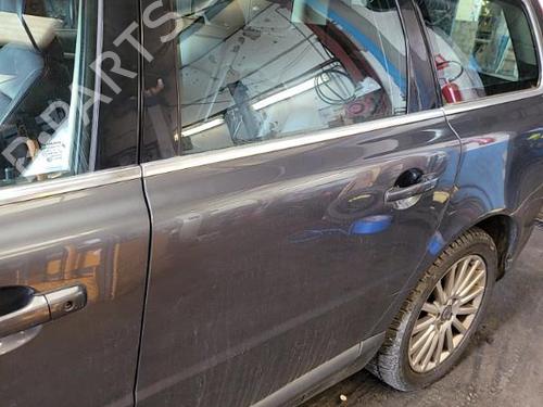 Left rear door VOLVO V70 III (135)  32228896