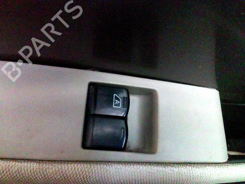 Used Left front window switch NISSAN MICRA III (K12) 1.2 16V (65 hp) 19893839