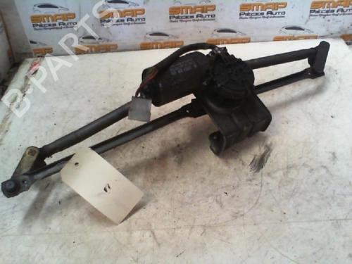 Used Front wiper motor MERCEDES-BENZ SPRINTER 2-t Van (B901, B902) 212 D (901.461, 901.462, 902.461, 902.462) (122 hp) 20173682