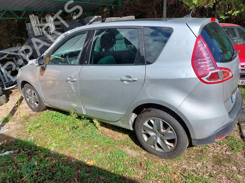 Left tailgate light RENAULT SCÉNIC III (JZ0/1_) 1.6 dCi (JZ00, JZ12) | BP19881899C79 