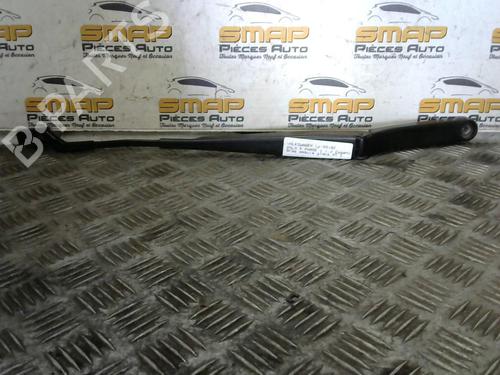 Used Front windshield wiper arm VW POLO V (6R1, 6C1) 1.2 (70 hp) 19880348
