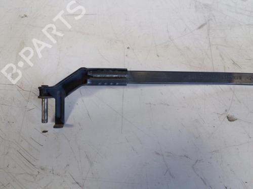 Front windshield wiper arm RENAULT ESPACE IV (JK0/1_) 2.0 dCi (JK01, JK02, JK1J, JK1K, JK1H) | BP19889318C143 
