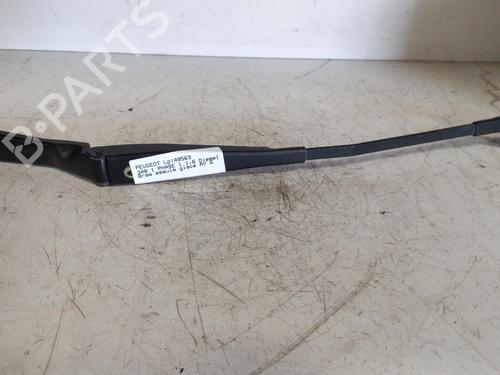 Front windshield wiper arm PEUGEOT 308 I (4A_, 4C_) 1.6 HDi | BP19902328C143