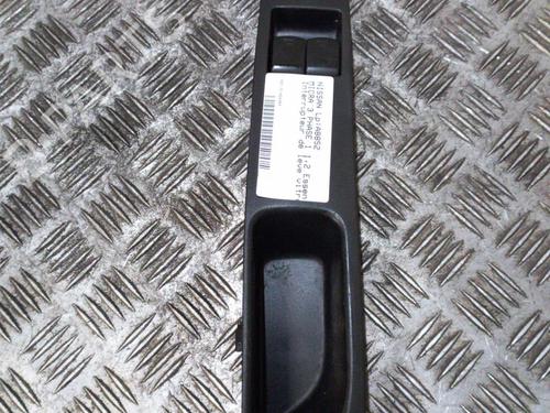 Used Left front window switch NISSAN MICRA III (K12) 1.2 16V (80 hp) 19898257