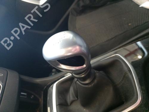 Used Gear lever PEUGEOT 308 II (LB_, LP_, LW_, LH_, L3_) 1.6 BlueHDi 120 (120 hp) 27977375