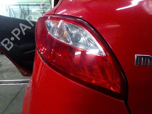 Venstre baglygte MAZDA 2 (DE_, DH_) 1.4 MZR-CD (68 hp) 19894019