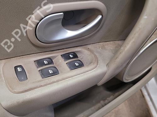 Used Front left interior door handle RENAULT CLIO III (BR0/1, CR0/1) 1.4 16V (98 hp) 21998491
