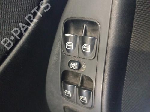 Used Left front window switch Left front window switch MERCEDES-BENZ C-CLASS (W203) C 200 CDI (203.007) (122 hp) 28682487 28682487