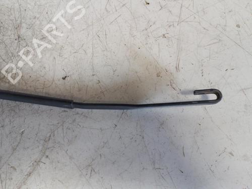 Used Front windshield wiper arm TOYOTA YARIS (_P1_) 1.0 (SCP10_, SCP10R) (68 hp) 19880374