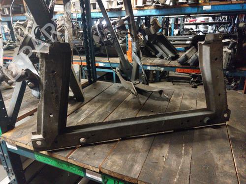 Crossmember RENAULT SCÉNIC II (JM0/1_) 1.9 dCi (JM0G, JM12, JM1G, JM2C) | BP21982385C162 