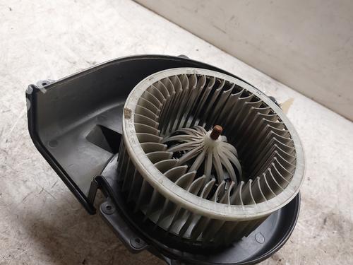 Used Heater blower motor SEAT IBIZA IV (6J5, 6P1) 1.6 TDI (90 hp) 21984296