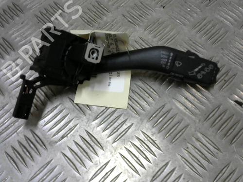 Used Steering column stalk VW GOLF VI (5K1) [2008-2014]  21978787
