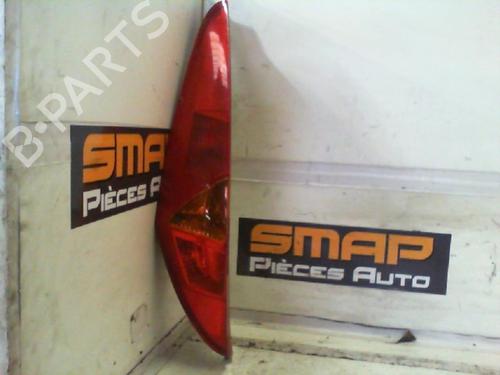 Używane Lampa tylna lewa FIAT PUNTO (188_) 1.9 JTD 80 (188.237, .257, .337, .357) (80 hp) 19900277