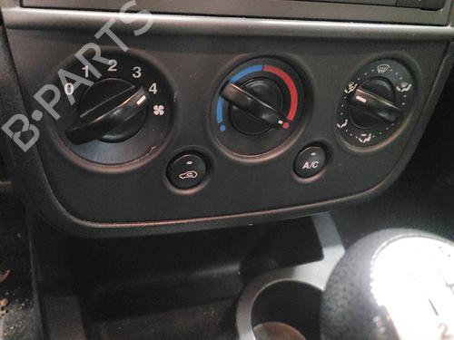 Used Climate control FORD FIESTA V (JH_, JD_) 1.4 16V (80 hp) 23967868