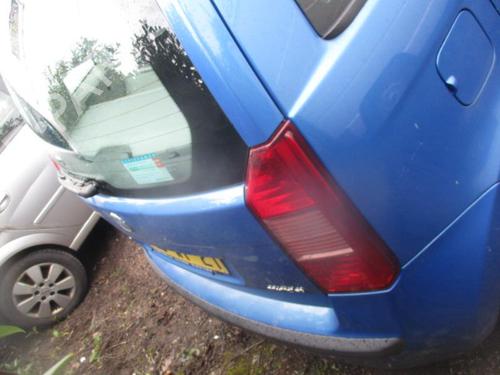 Right headlight FIAT IDEA (350_) 1.9 JTD | BP21976271C29 