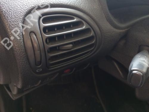 Used Air vent PEUGEOT 206 Hatchback (2A/C) 1.6 16V (109 hp) 26573945