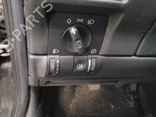 Used Headlight switch OPEL CORSA C (X01) 1.3 CDTI (F08, F68) (70 hp) 23776129