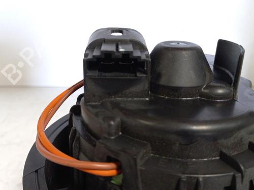Heater blower motor RENAULT CLIO IV Grandtour (KH_) 1.5 dCi 90 (KHN3, KHN4) | BP19882556M62 