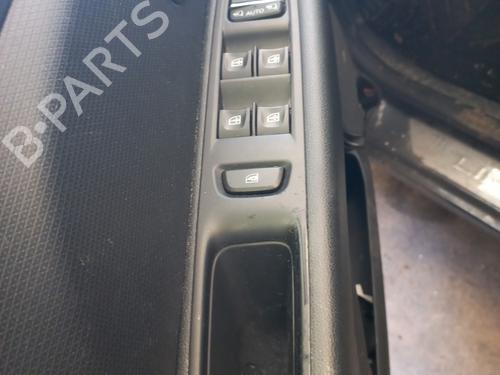 Used Left front window switch RENAULT CLIO IV (BH_) 0.9 TCe 90 (BHNF, BHMA, BHMH, BHJK, BHJR) (90 hp) 25600709