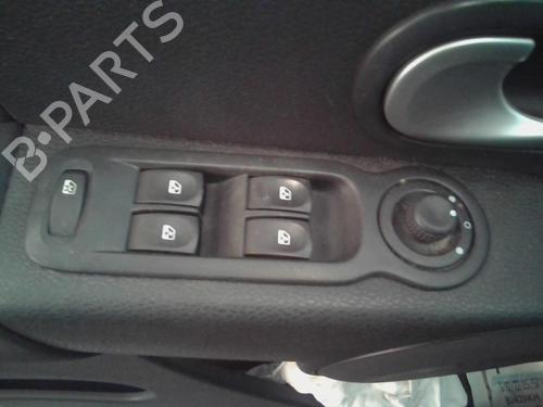 Used Left front window switch RENAULT MODUS / GRAND MODUS (F/JP0_) 1.5 dCi (FP0F, JP0F) (86 hp) 19897831