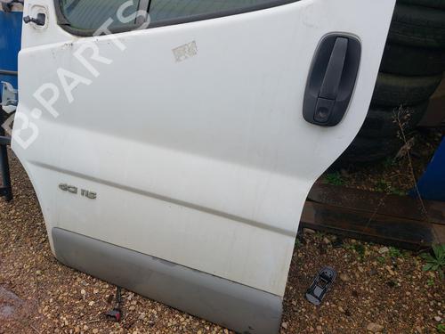 Left front door RENAULT TRAFIC II Bus (JL)  | BP19901981C2 