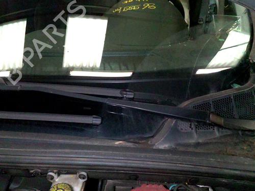 Used Front windshield wiper arm PEUGEOT 308 I (4A_, 4C_) 1.6 HDi (109 hp) 19902328