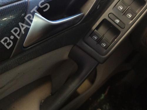 Used Front left interior door handle VW GOLF VI (5K1) 1.6 TDI (105 hp) 27377829