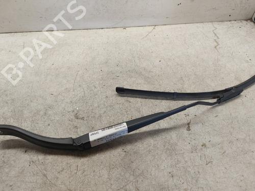 Used Front windshield wiper arm RENAULT MEGANE IV Hatchback (B9A/M/N_) [2015-2025]  19886790