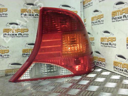 Used Right taillight FORD FOCUS I Saloon (DFW) [1999-2009]  19884381